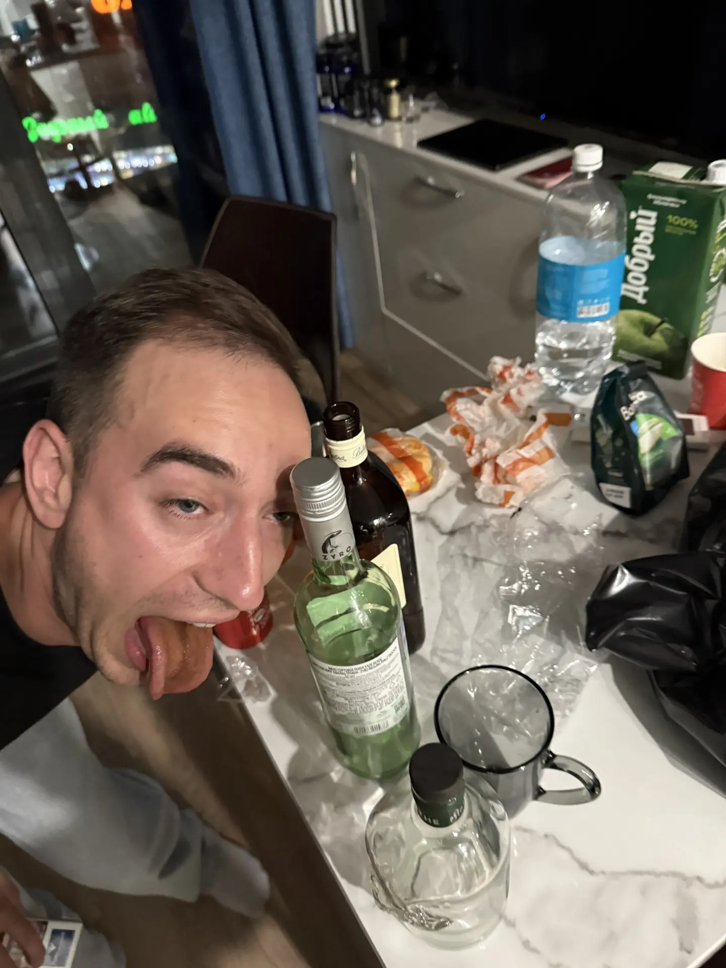 У меня на канале алкострим: https://www.twitch.tv/max_vashchenko94
Залетаааем