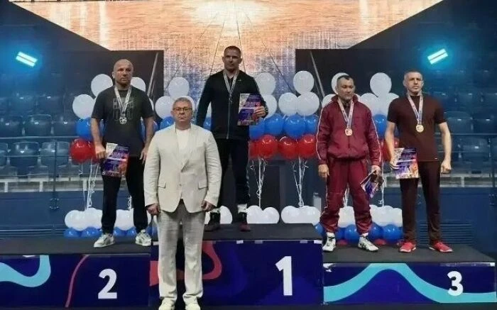 #Спорт
Шахтинский борец Алексей Архангельский победил на Всероссийском турнире

Открытый чемпионат Р