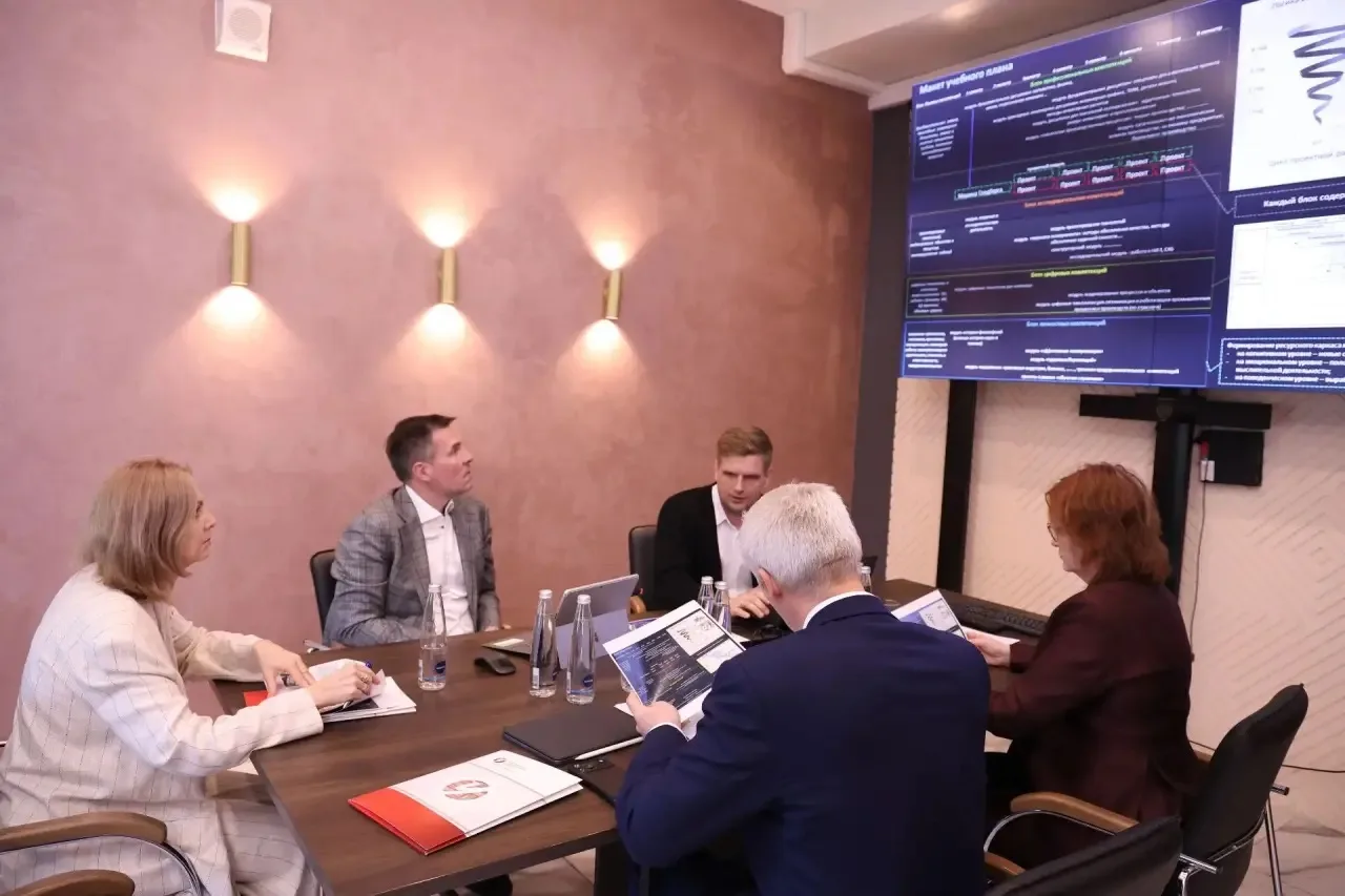 Сегодня состоялось ежегодное заседание Совета директоров Передовой инженерной школы (ПИШ) «Низкотемп