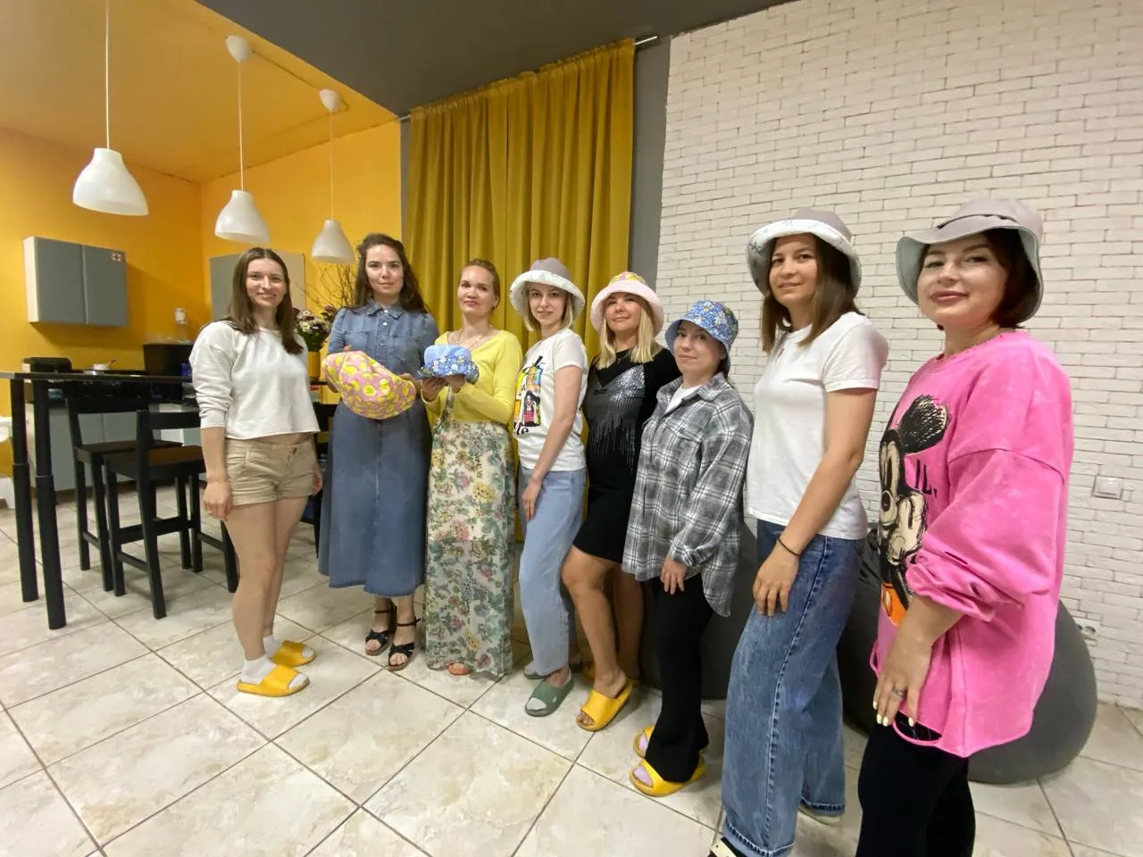 Привет всем новеньким людям на канале🤗😍

Ну а сегодня у нас прошел офлайн МК в городе, шили с дево