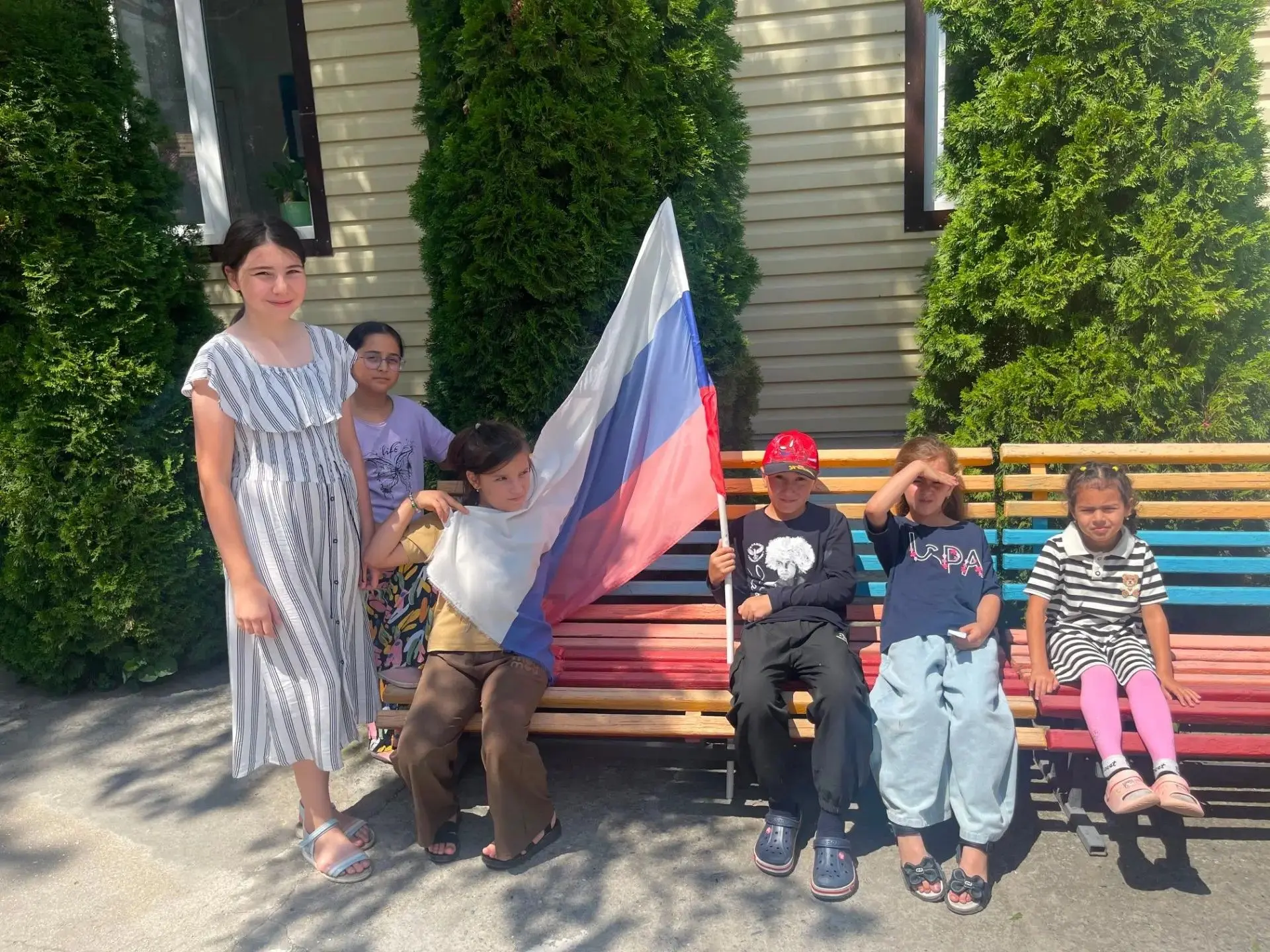 В рамках празднования Дня Государственного флага Российской Федерации в сельских библио...