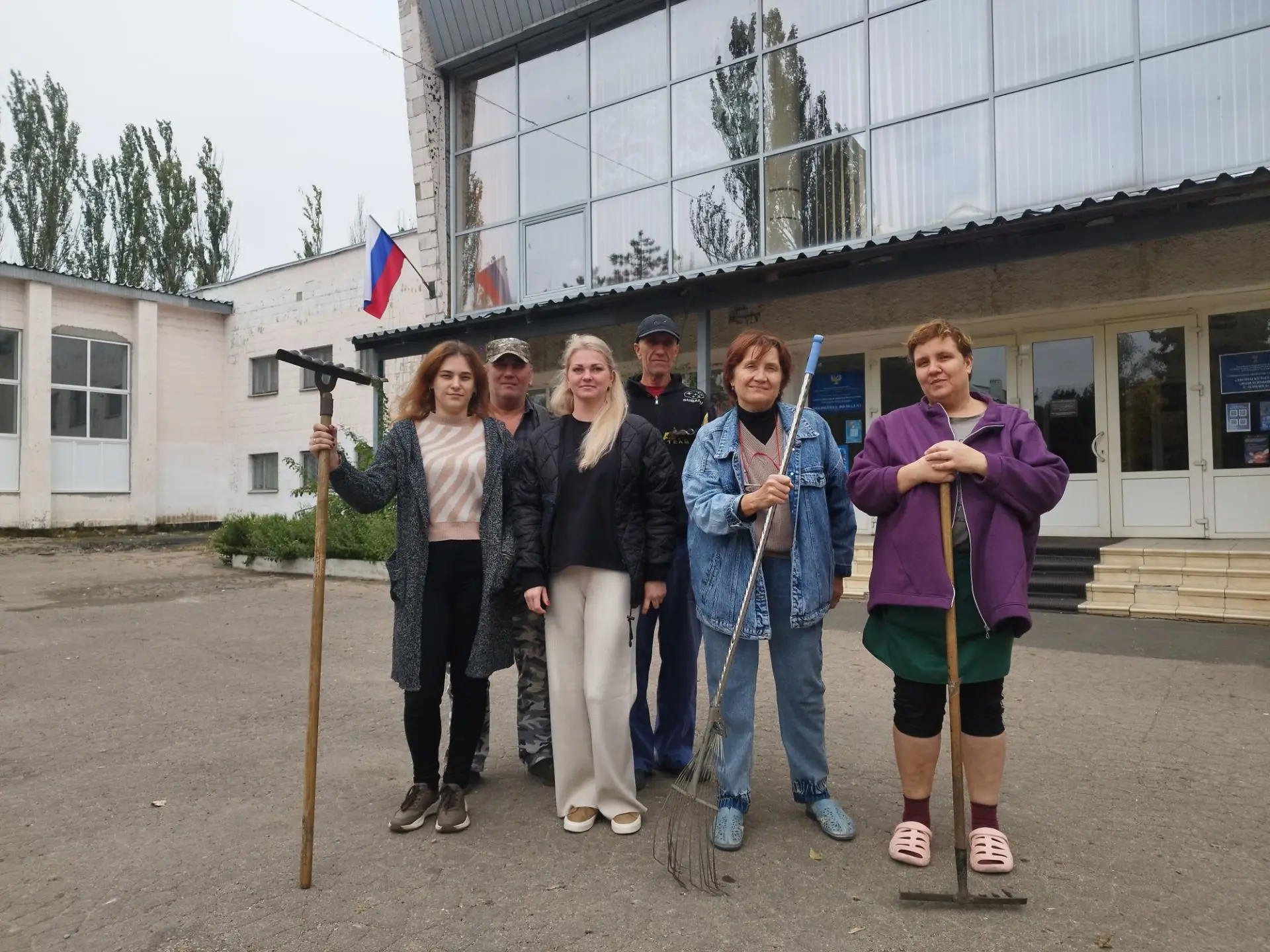 Сегодня, 1 октября, во Дворце культуры «Юбилейный» вновь прошел традиционный санитарный...