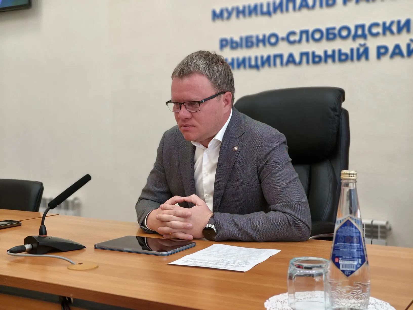 Провел еженедельную расширенную планерку.
