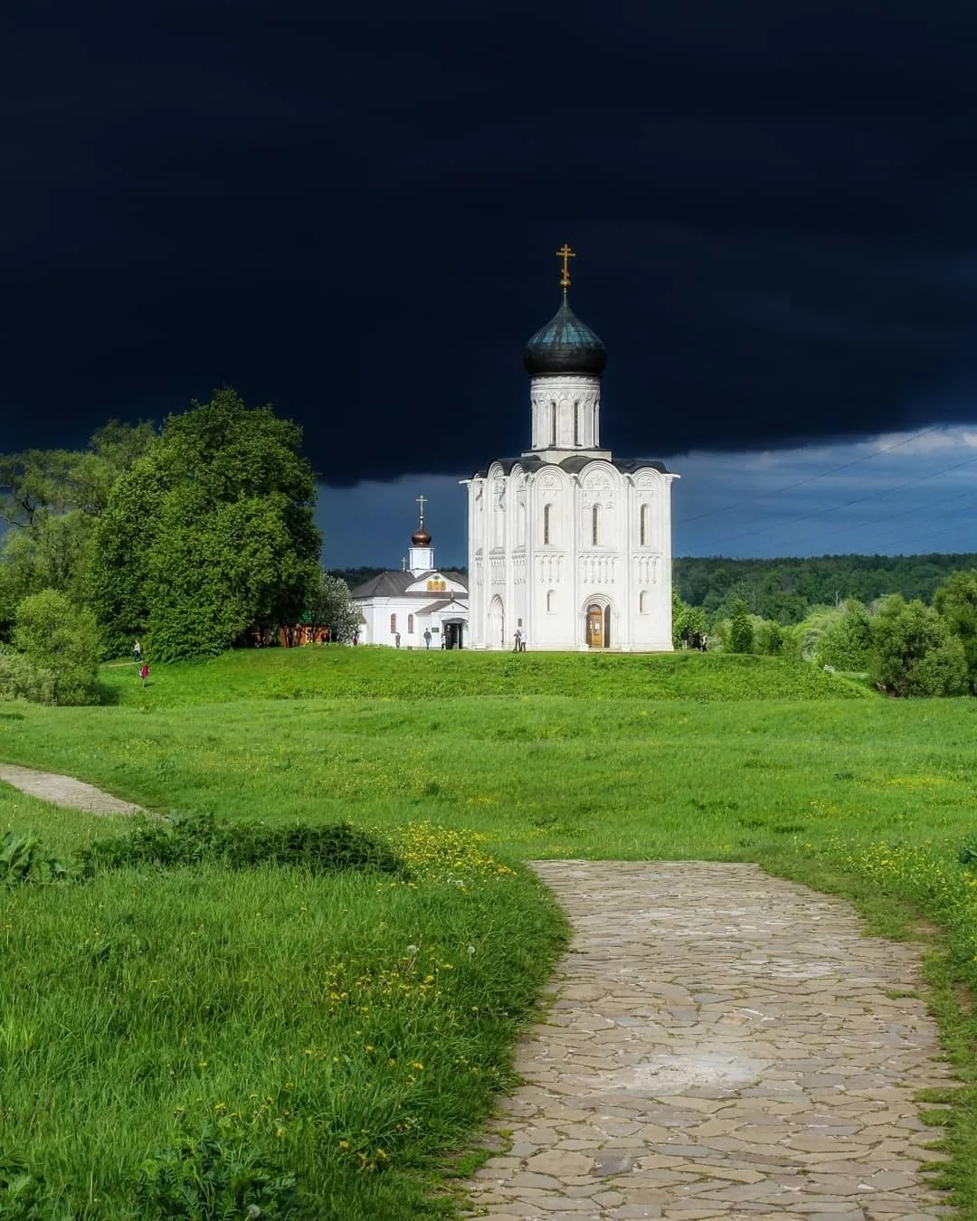 Покрова на Нерли.