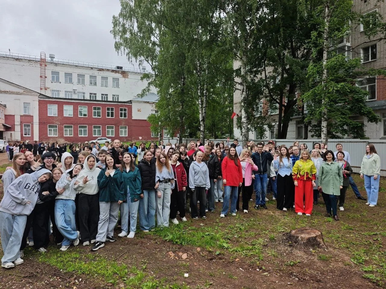 Когда говорят «взрослые люди», обычно представляют серьезные лица. Но только не сегодня.🙂

Утро 1го
