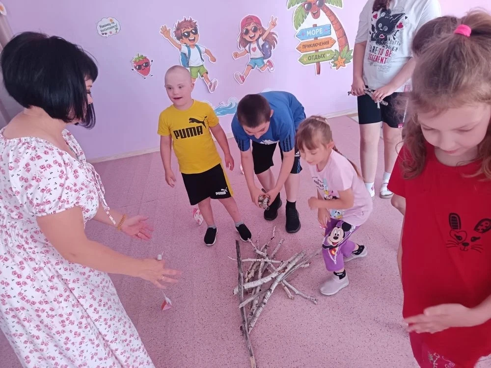 🎉 Восьмой день в нашем лагере — день творчества! ✨

Сегодня было столько ярких моментов, что сложно