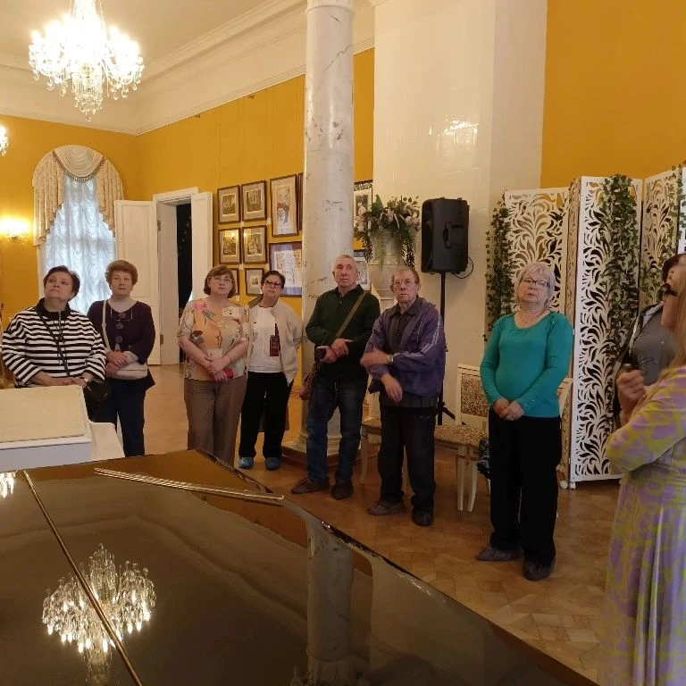 Экскурсия «Эстампы времени. Усадьбы и гравюра» по выставке, представленной в большом зале Лыткаринск