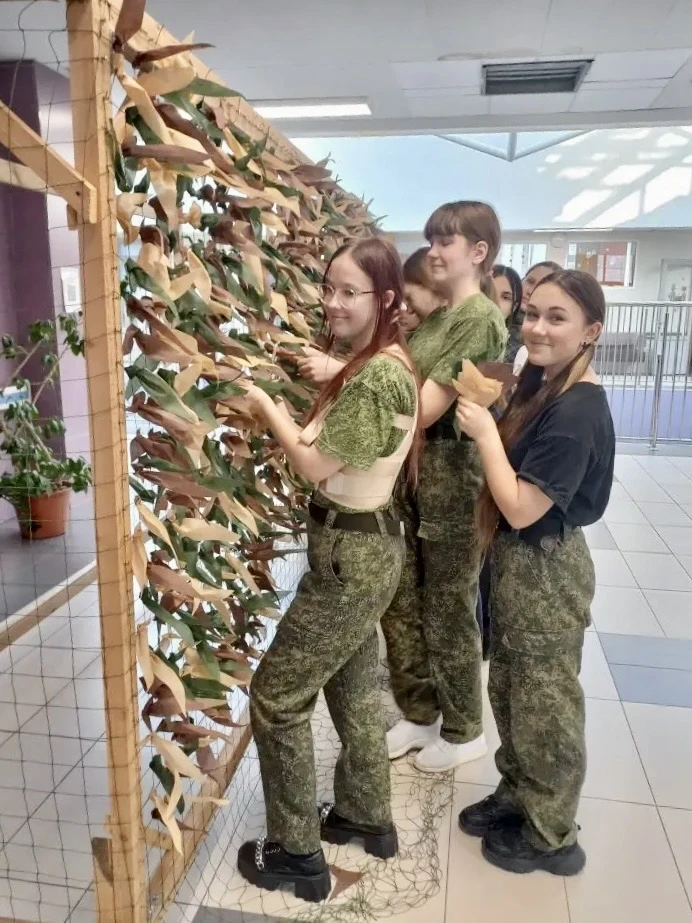 🇷🇺Тыл — фронту: юное поколение за победу! 🇷🇺     В непростое для страны время даже школьники вносят 