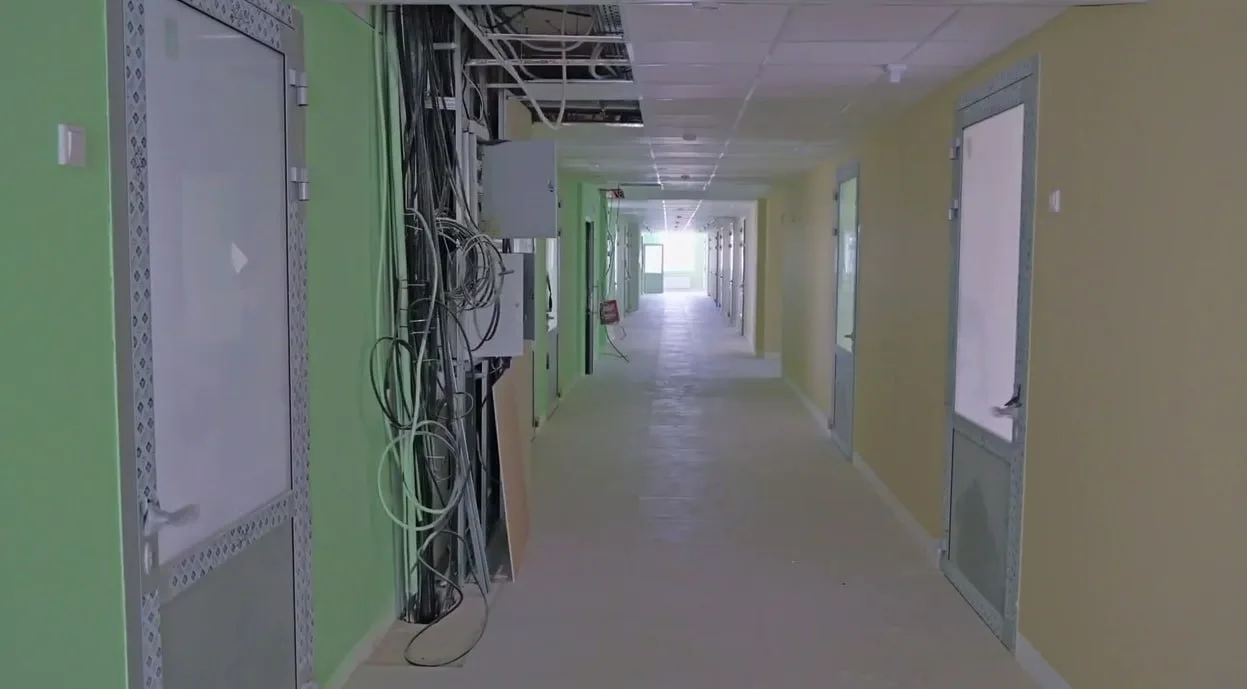 🏗 Дамир Фаттахов осмотрел ремонт садиков, ЦРБ и парка