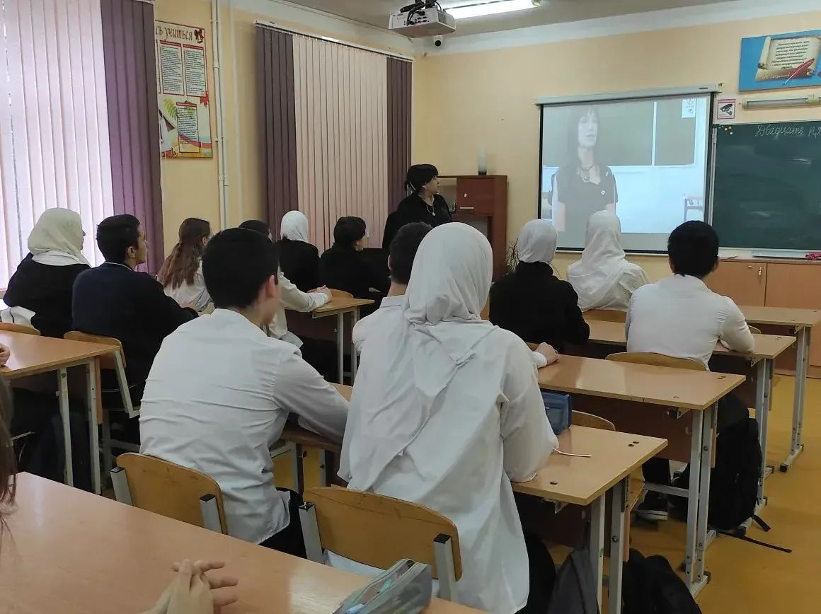 В нашей школе прошли классные часы на тему антитерроризма, где мы организовали просмотр фильмов, так