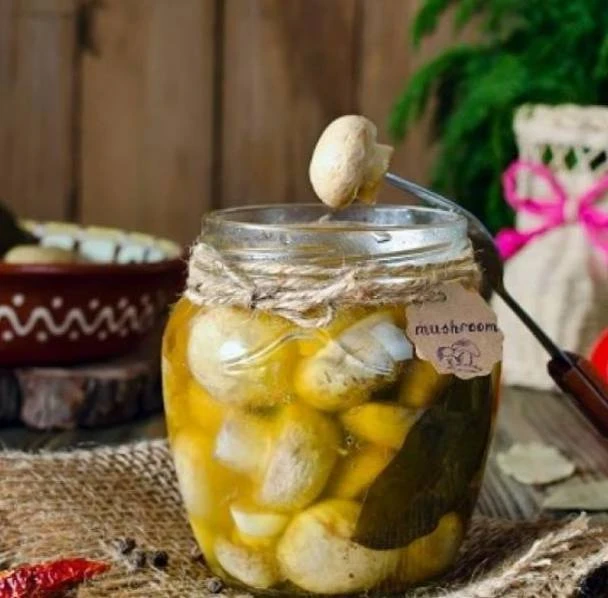 ШАМПИНЬОНЫ МАРИНОВАННЫЕ (БЫСТРЫЙ СПОСОБ)