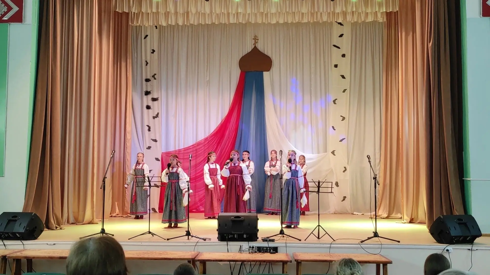 В минувшие выходные в Усть‑Куломском районе прошли культурные мероприятия, приуроченные ко Дню Росси