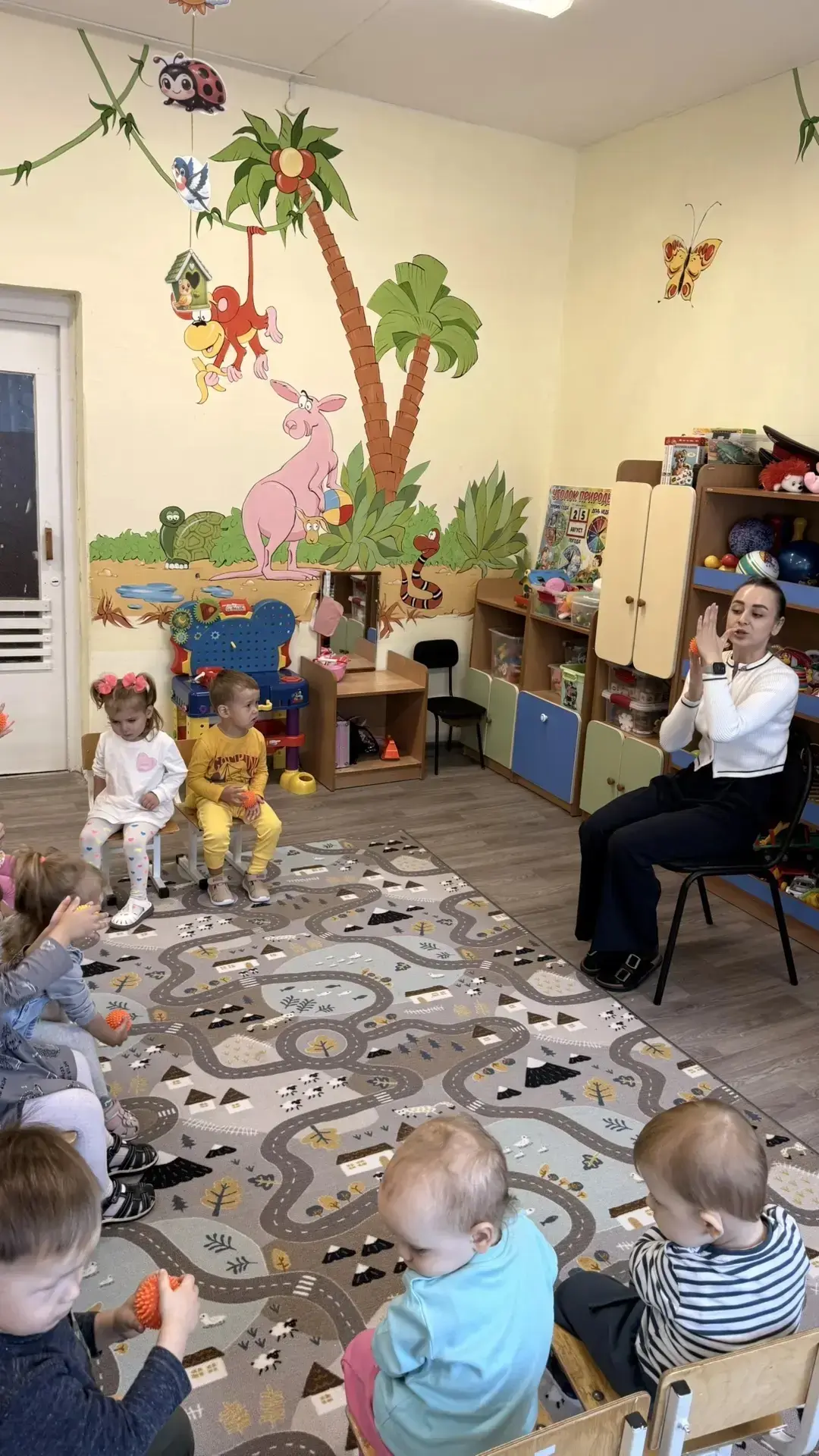 "Первые дни в саду — это всегда новые эмоции и открытия! 🌼✨ Наши малышарики  делают св...