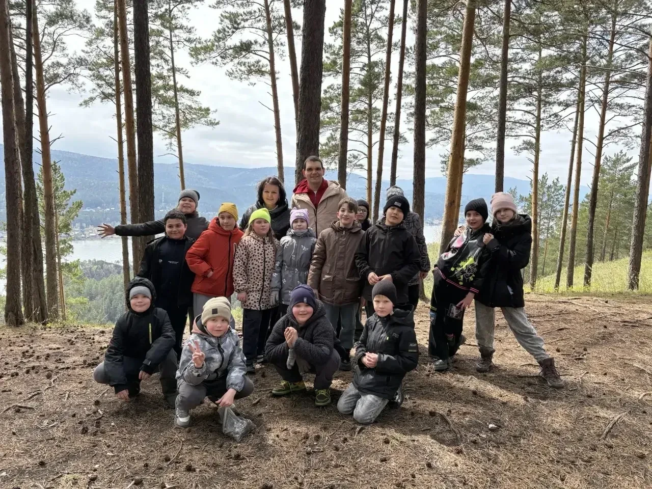Ученики начальной школы в связи с завершением учебного года совершили увлекательную экскурсию с учит