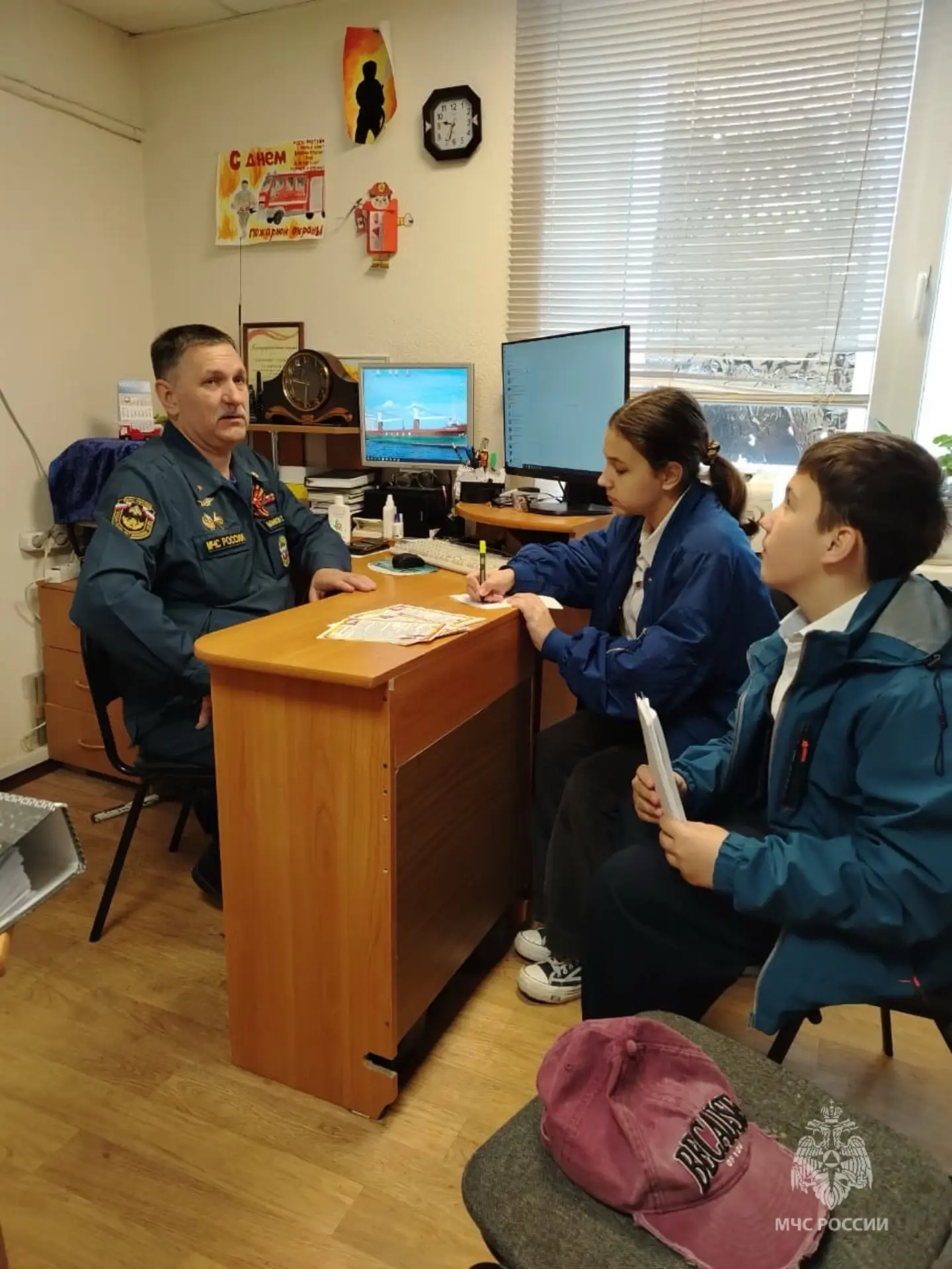 👨‍🚒Потушили сами - теперь учат других   Ученики школы №15 Батайска, брат и сестра Александра и Прохо