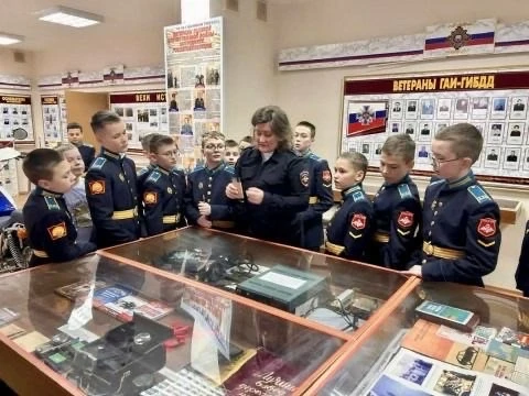 👮🏼‍♂️Юные кадеты из президентского кадетского училища побывали в гостях у сотрудников Госавтоинспекц