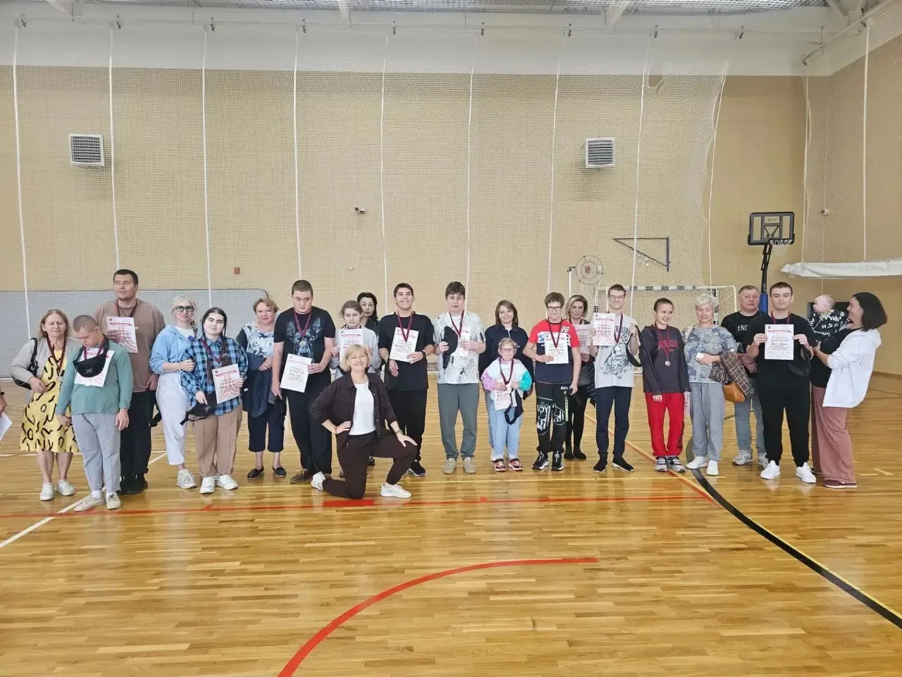 🏃‍♂️ ВСЕ ВМЕСТЕ! ИНКЛЮЗИВНАЯ ЗАРЯДКА В СК «ДЕСНА» ПРОШЛА НА УРА! 💪