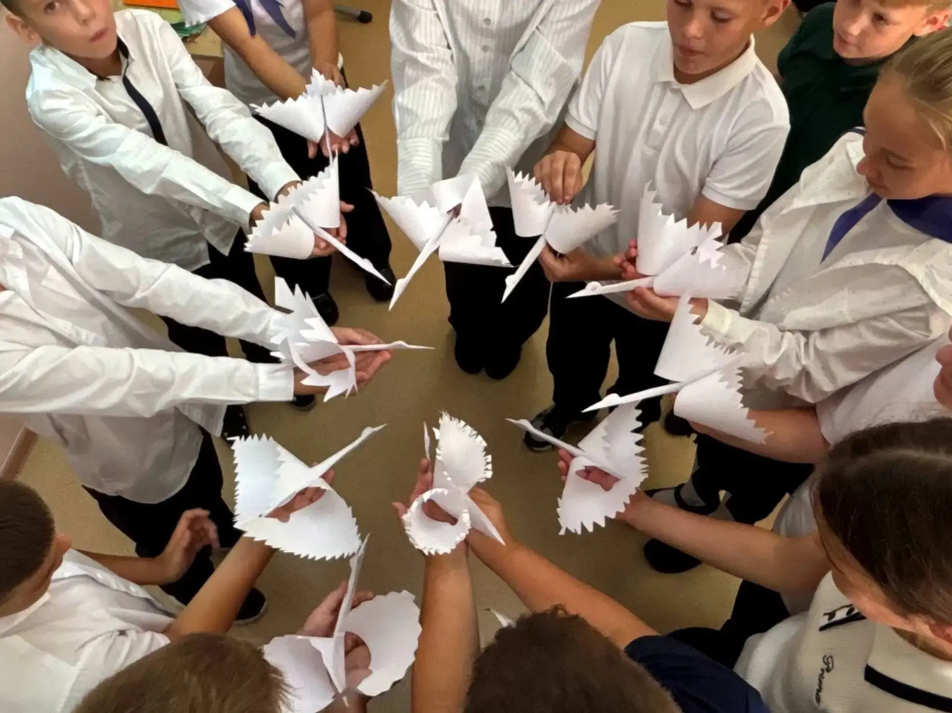 🕊 Всероссийская акция «Память защищает» прошла в нашей школе!
