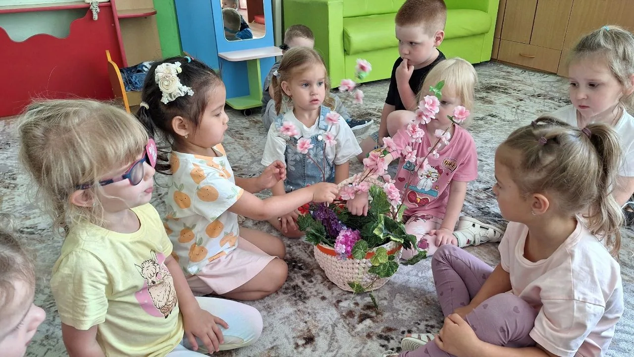 🌸✨ День флориста в нашем детском саду — это море радости и творчества! ✨🌸  

24.07.26 во второй мл