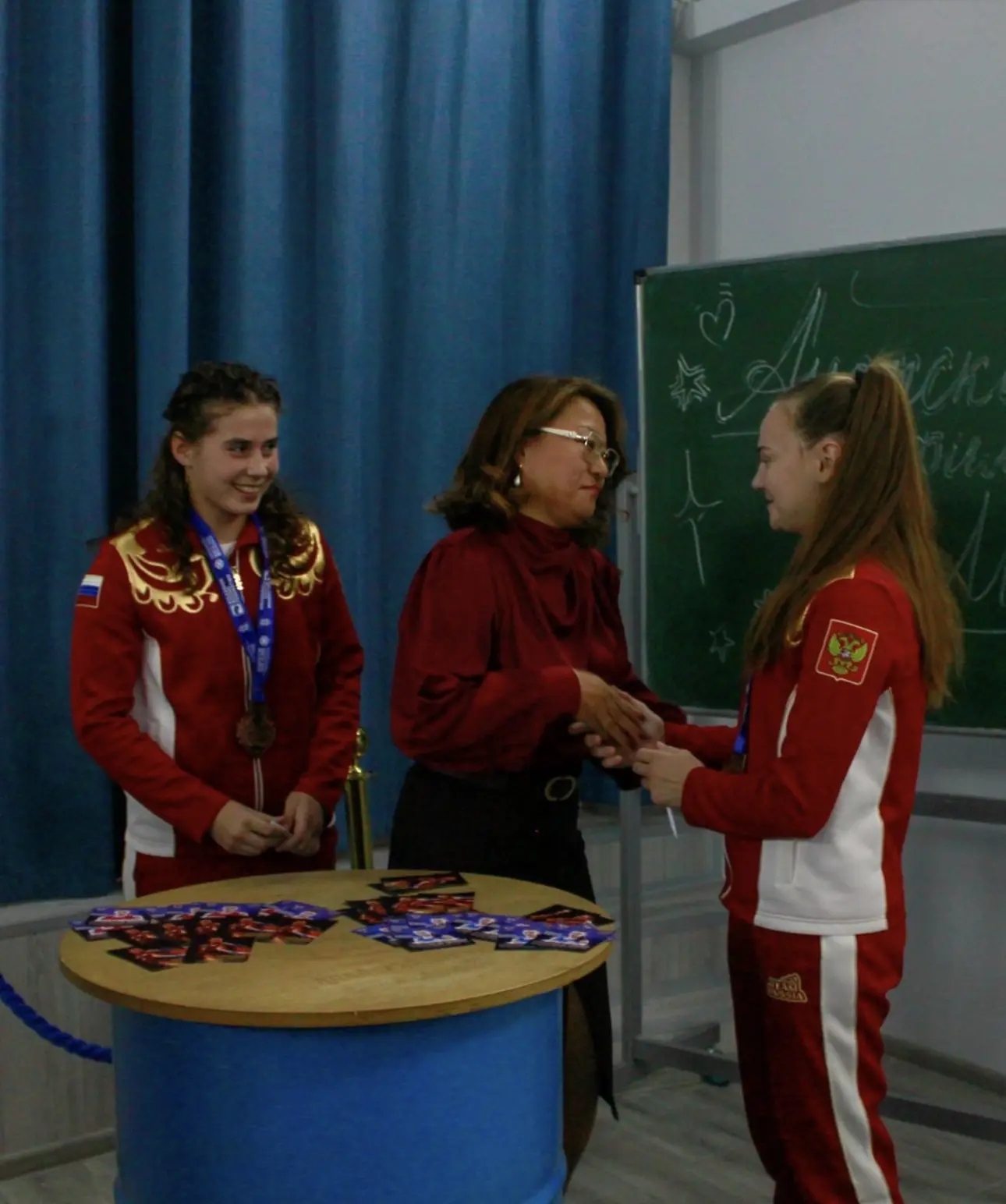 📸 Ловите фото с автограф‑сессии призёров чемпионата Европы! 😍