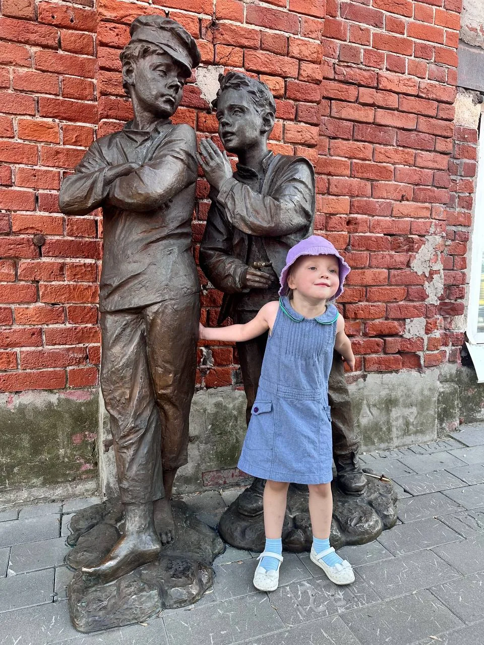 В 4.04 утра 4 года назад я проснулась. И как нормальная женщина, которая видит повторяю...