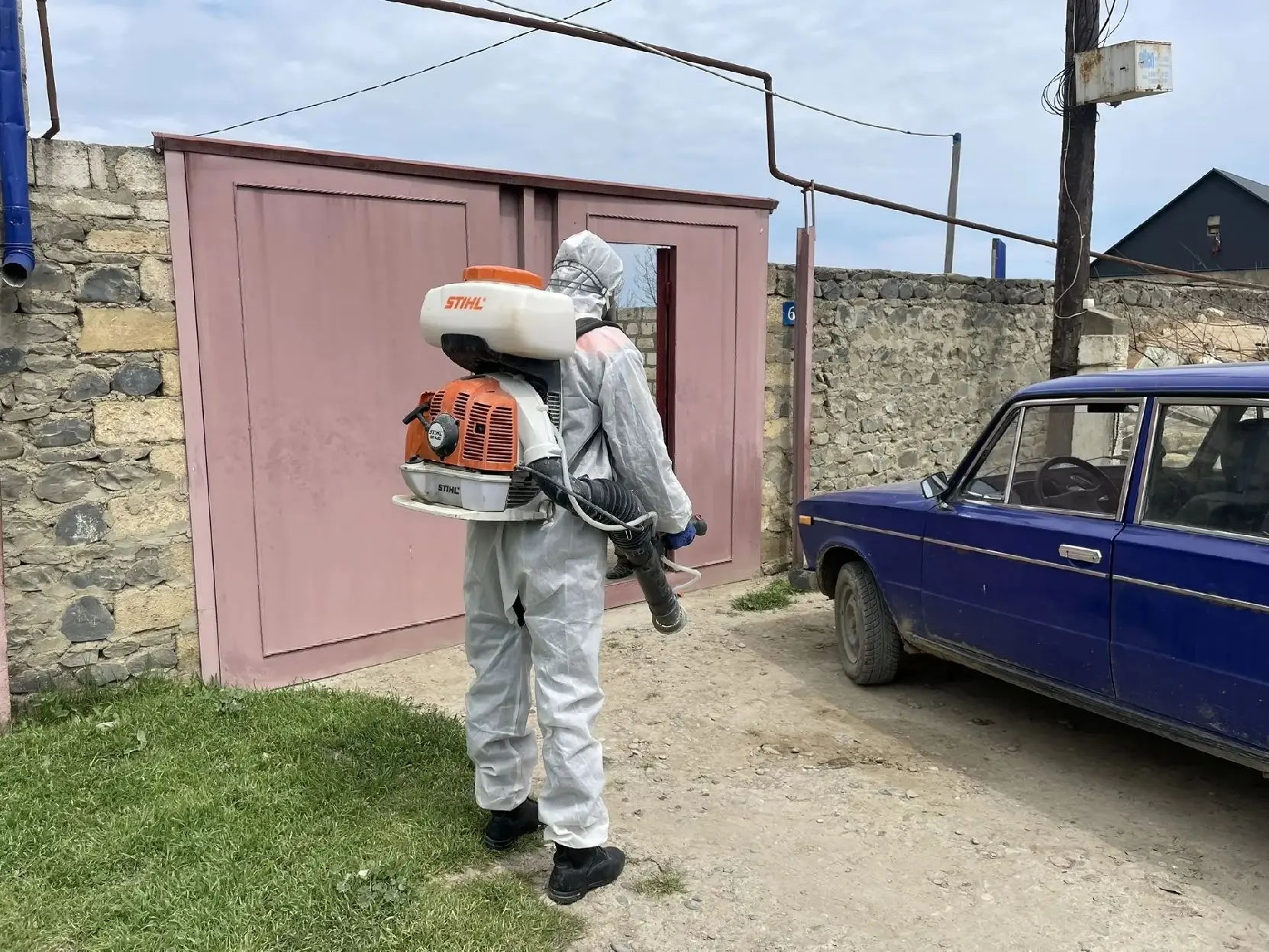 🔵 Профилактическая обработка территорий, попавших под затопление в Дербентском районе продолжается. 