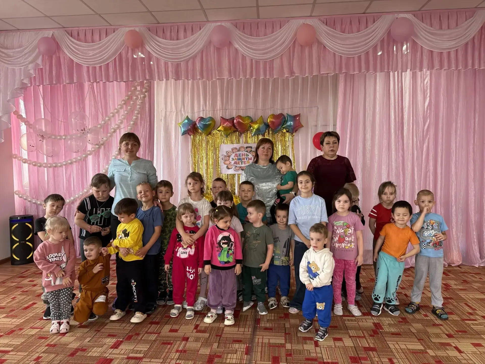 «Как мы встретили День защиты детей».
1 июня, в первый день лета, наш детский сад превратился в терр