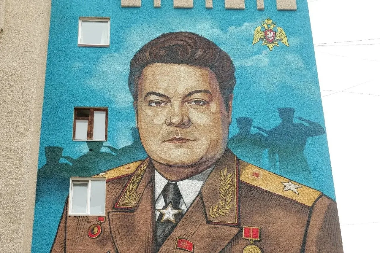 ❗️«Герой эпохи»: в Кемерове открыли мурал Ивана Яковлева

В Кемерове на фасаде дома по улице Патриот