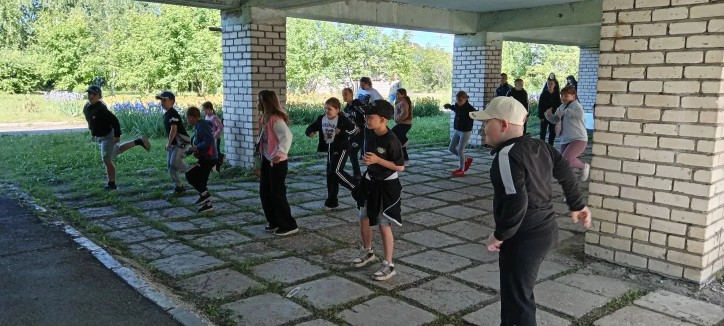 Спорт — залог здоровья: как прошёл четвёртый день в лагере «Радуга» ☀️🏫

Четвёртый день в пришкольн