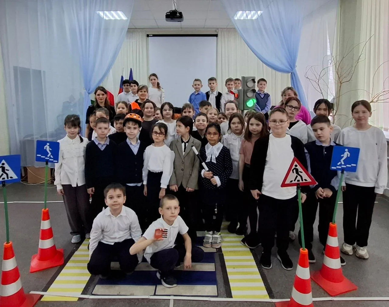 20 марта преподаватели Саратовской юношеской автошколы провели познавательное занятие п...