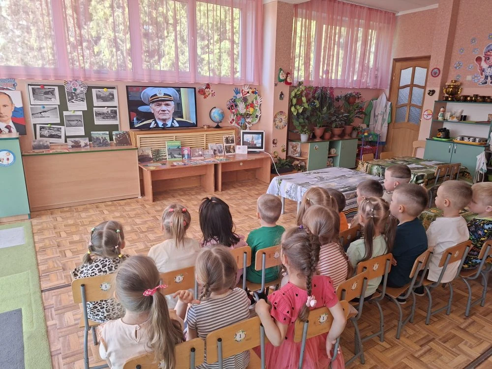 🎖️ В преддверии 9 мая знакомили детей с историей Великой Победы.