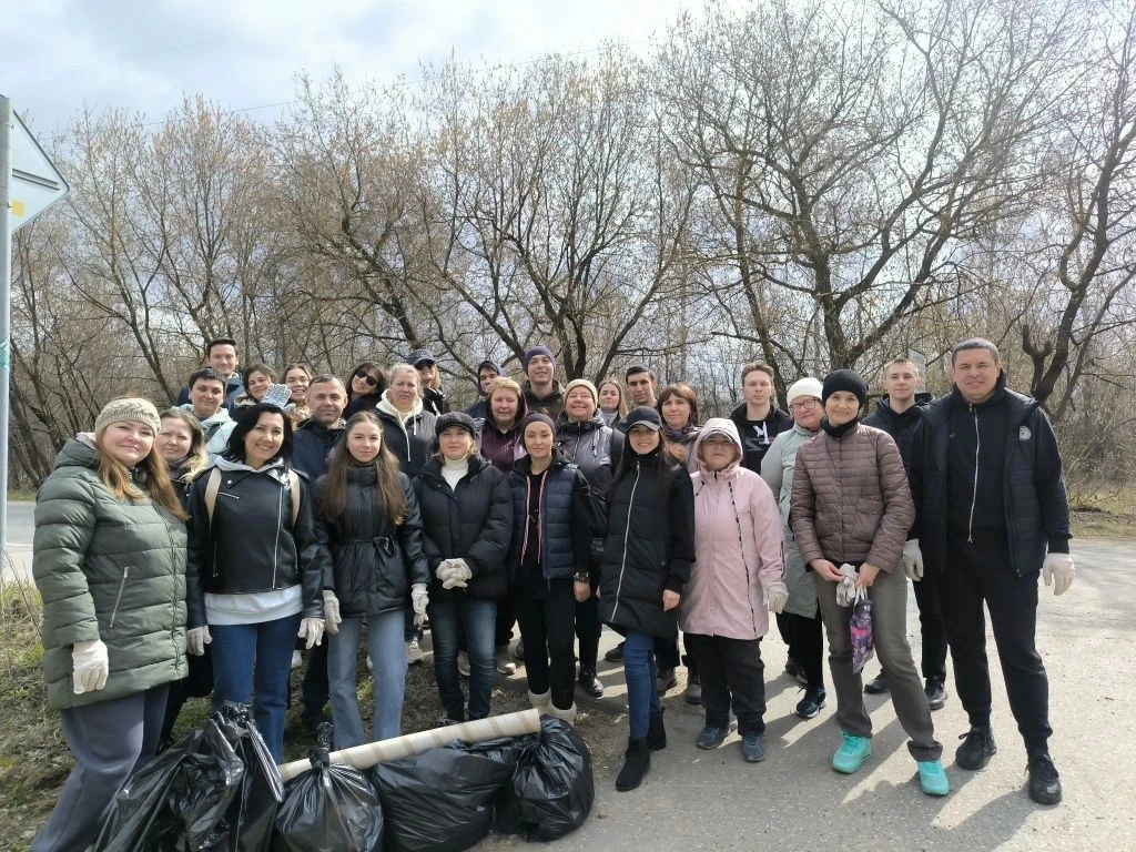 Сегодня наше Управление приняло участие в городском субботнике 🌿

Сотрудники вышли на уборку террит