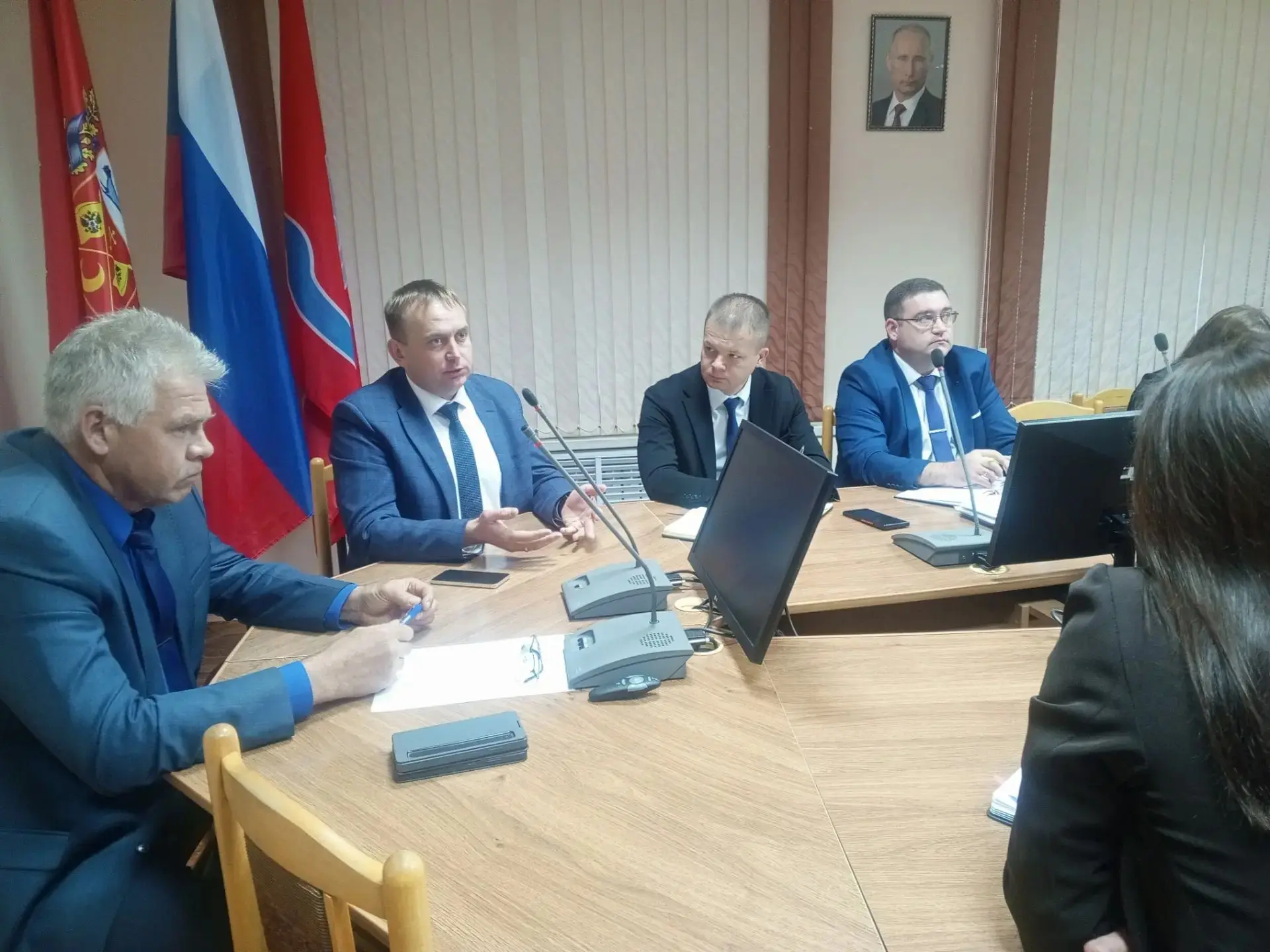 Вчера, 1 октября, обсудили вопрос содержания контейнерных площадок