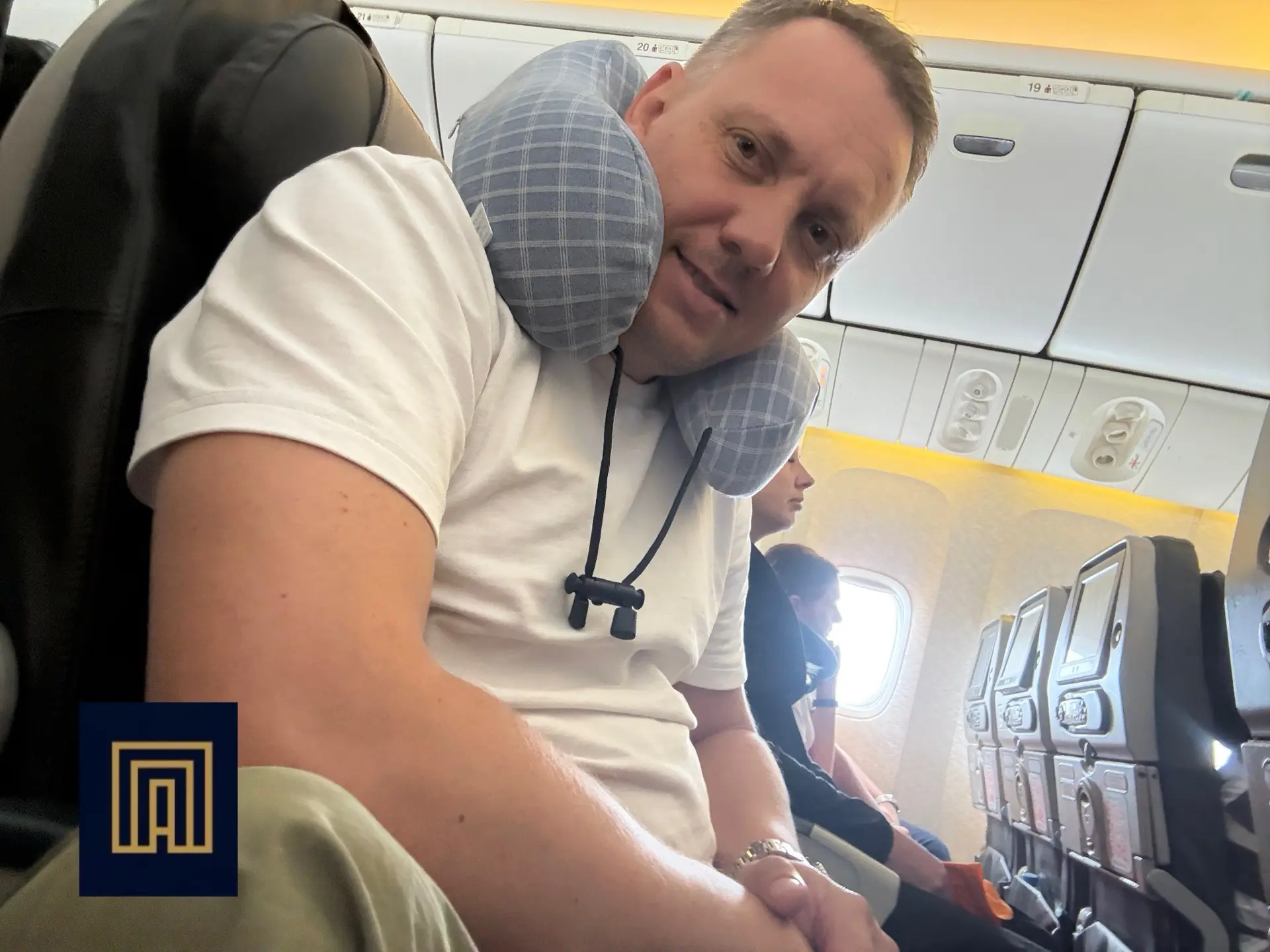 Август- продолжается время отпусков.