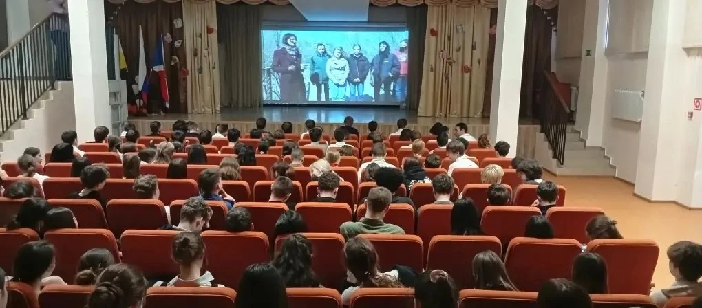 💧 Чистая вода — это будущее! 💧  Сегодня, 24 марта, в рамках профориентационной работы ученики 9-10- 