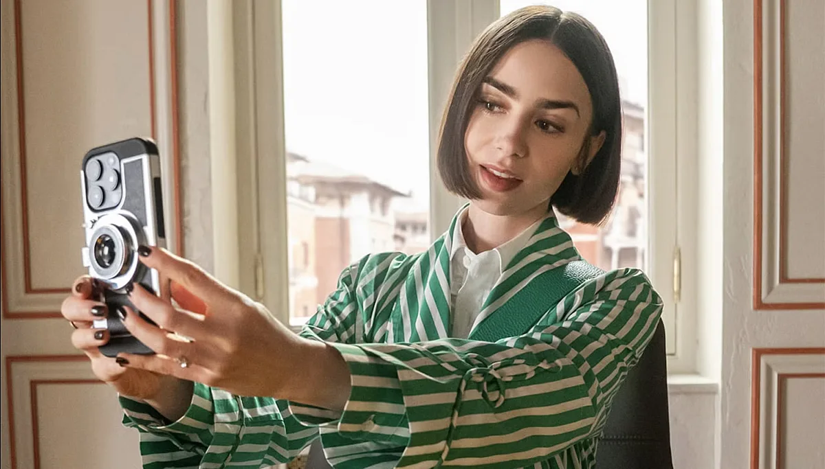Шестой сезон сериала «Эмили в Париже» станет последним.  Съемки финала уже стартовали в Греции. К 