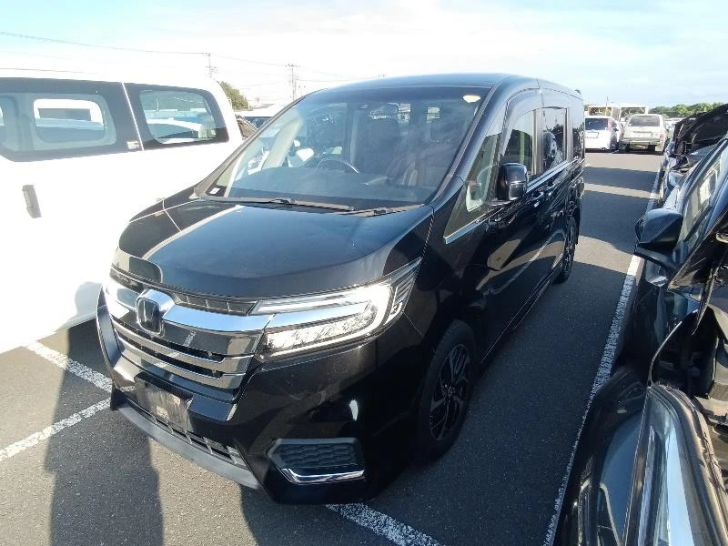 🇯🇵📍Honda StepWGN, который менеджер Александр выиграл для своего клиента — прибыл на ярд