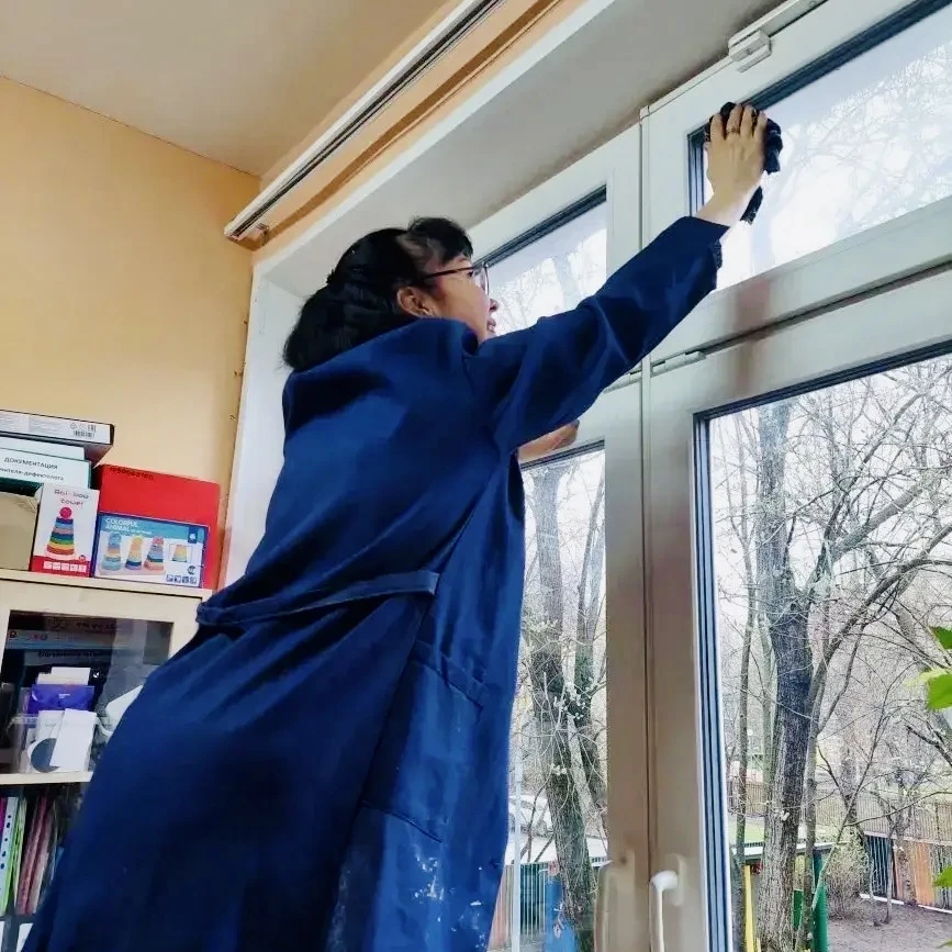 Весна — время обновлений🧼  🌿 В рамках месячника благоустройства около всех наших дошкольных зданий п