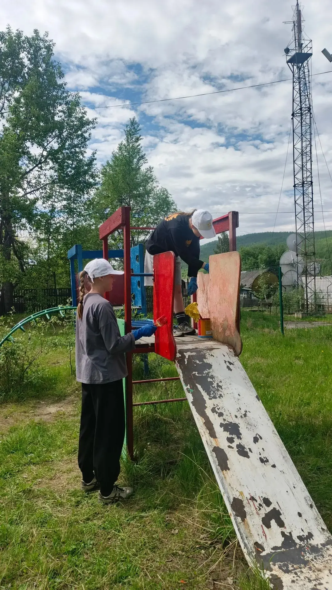 Краска, грабли и никакого интернета 🛠️