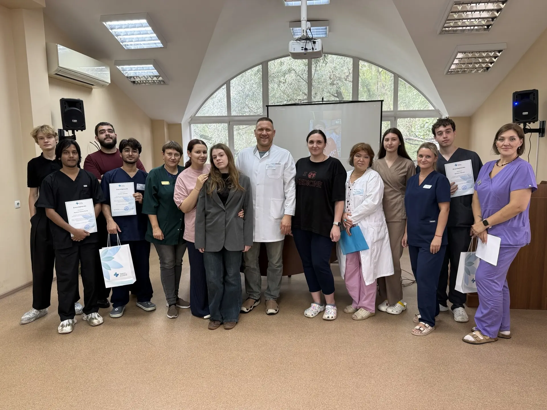 🥼Сегодня работу в нашей больнице завершают участники студотряда «Томич»