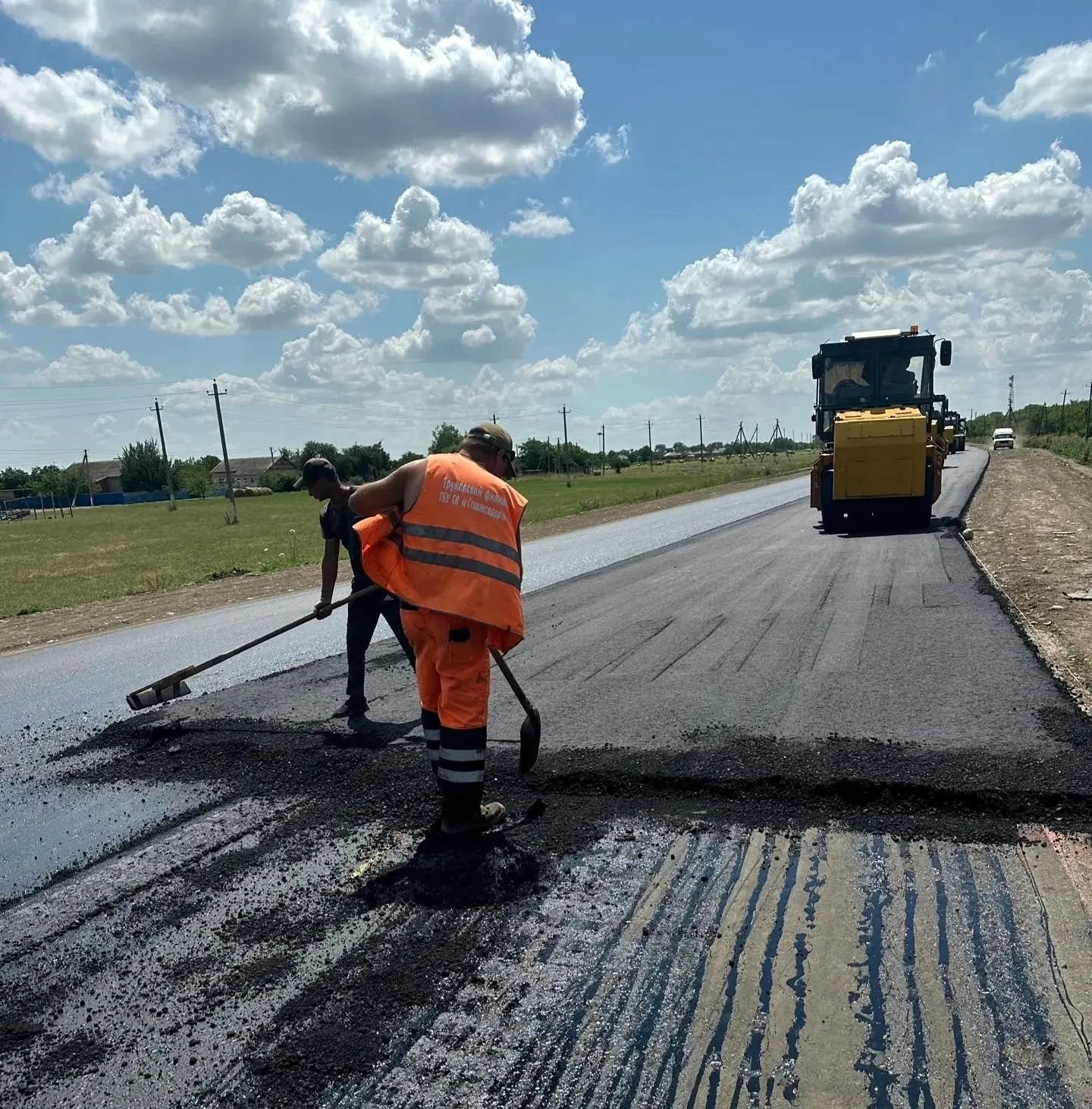 На Ставрополье завершается ремонт 7 дорог 🚗

В этом году в рамках регпроекта «Региональная и местна