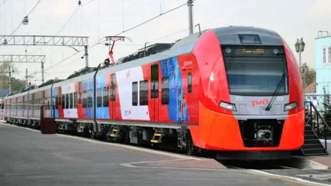 🚆 РЖД временно приостановили продажу билетов с юга на сентябрь.

Пассажиры заметили, что билеты из 