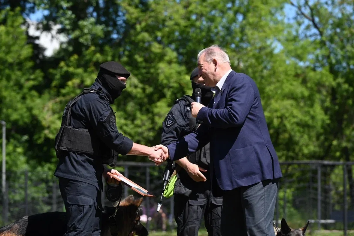 В СВАО прошел фестиваль «Собака - друг на службе Отечеству»
 
Фестиваль объединил профессионалов и п