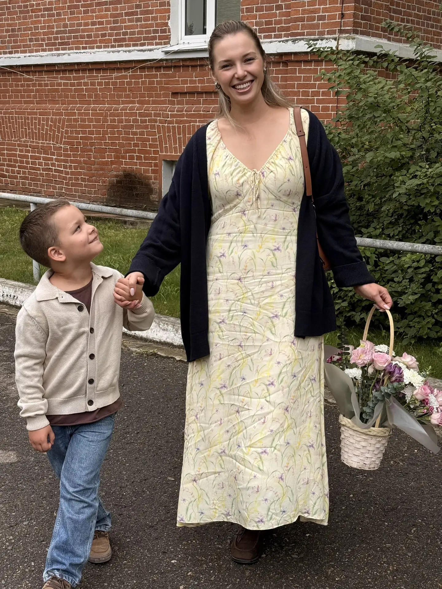 Это мы вчера все вместе на очень важное событие ходили ❤️
