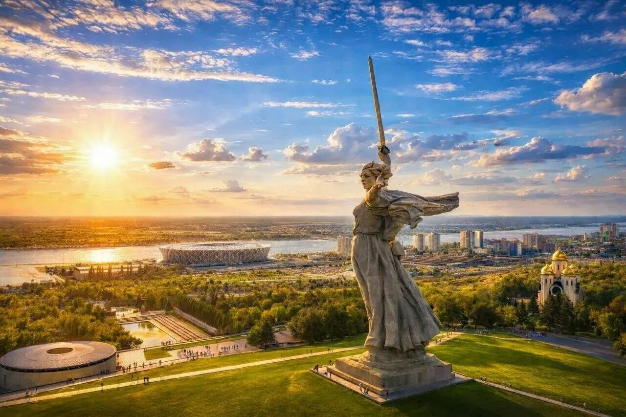 По данным ЦГМС в Волгоградской области 4 октября: Облачно с прояснениями. Без существен...