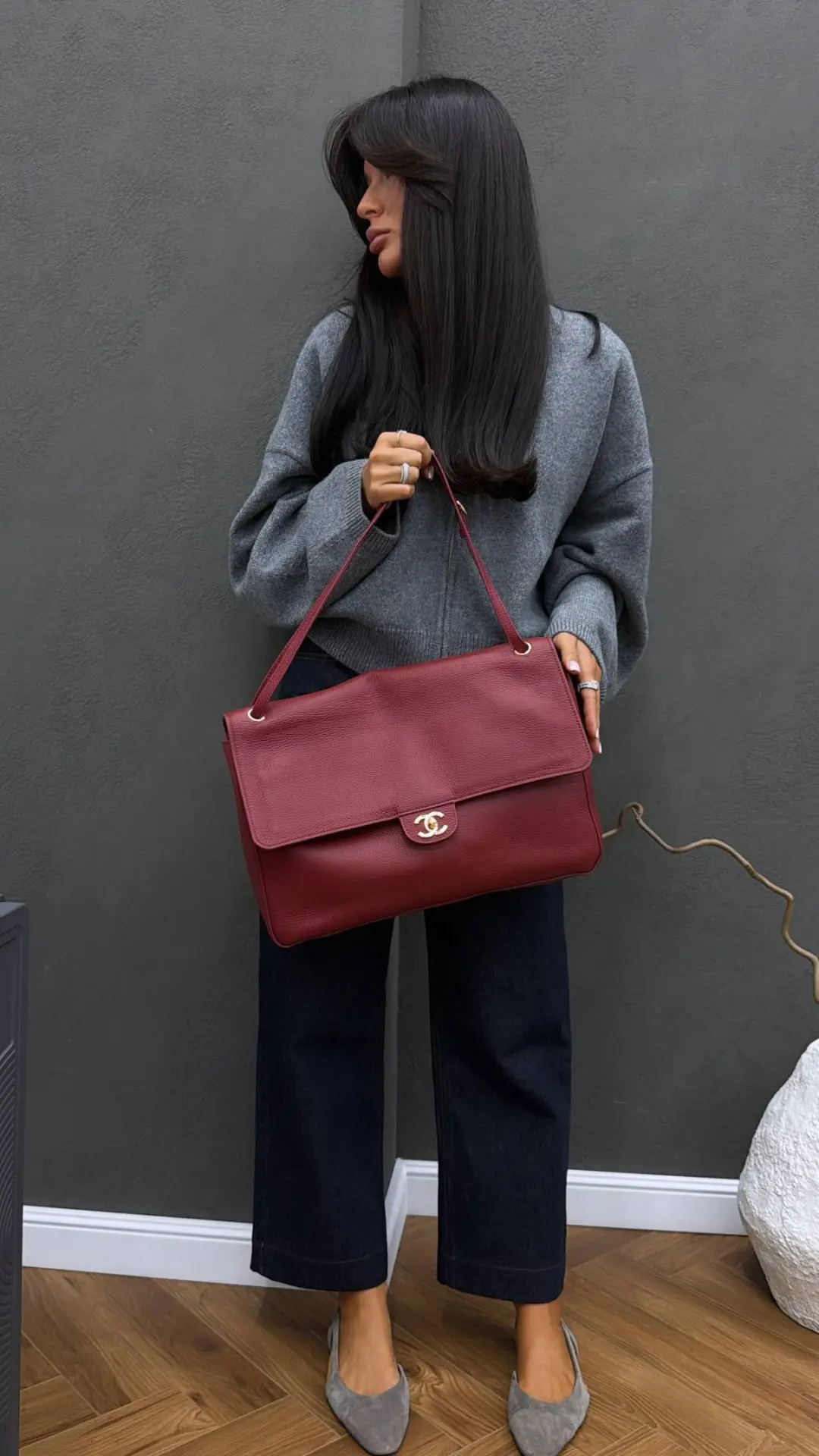 CHANEL MAXI FLAP единственная в наличии в красивом красно-винном оттенке 💔