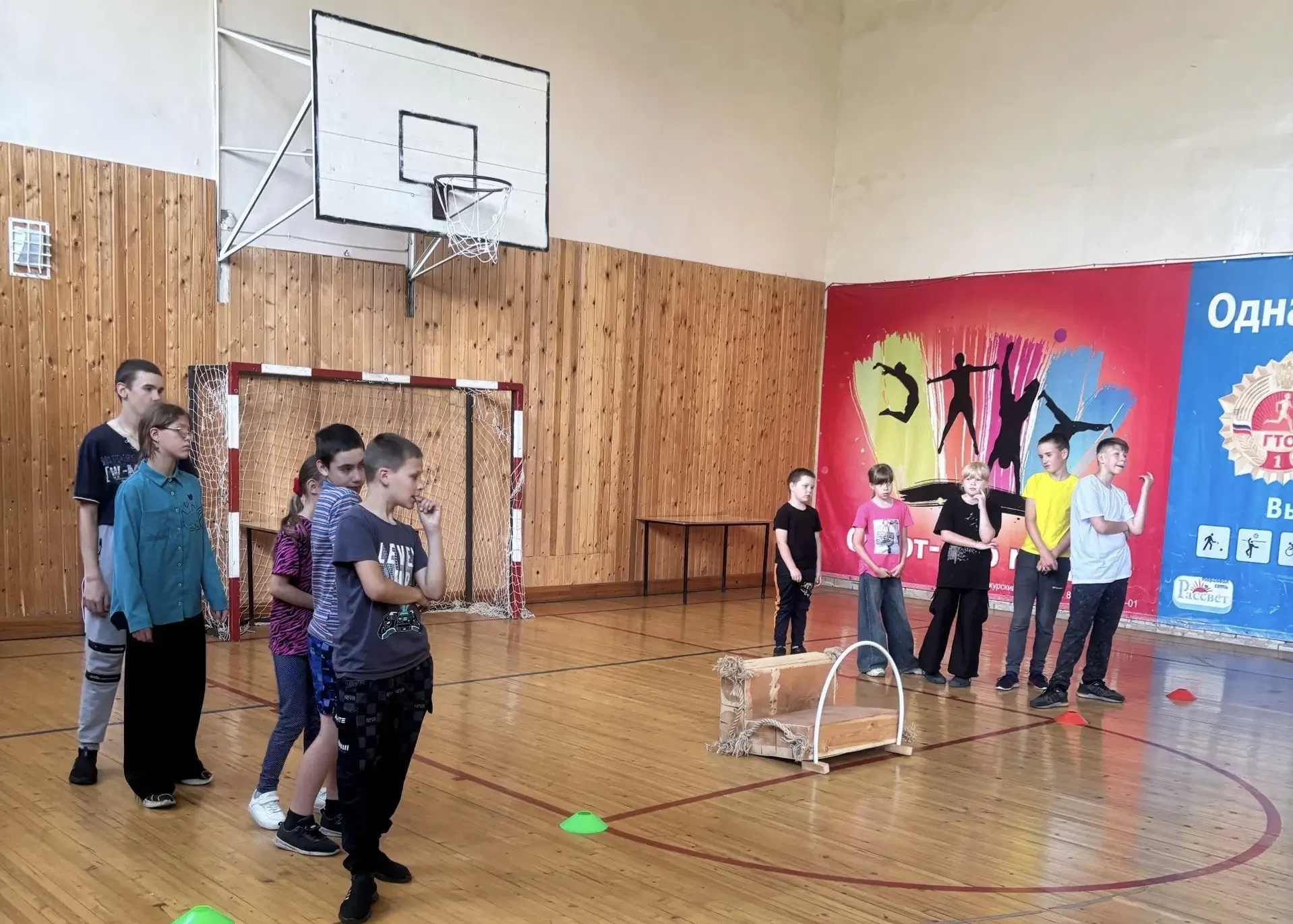 ⚽️Спортивный час в ДКиС — мы снова здесь! 

👍Зарядились энергией, повеселились от души и отлично пр