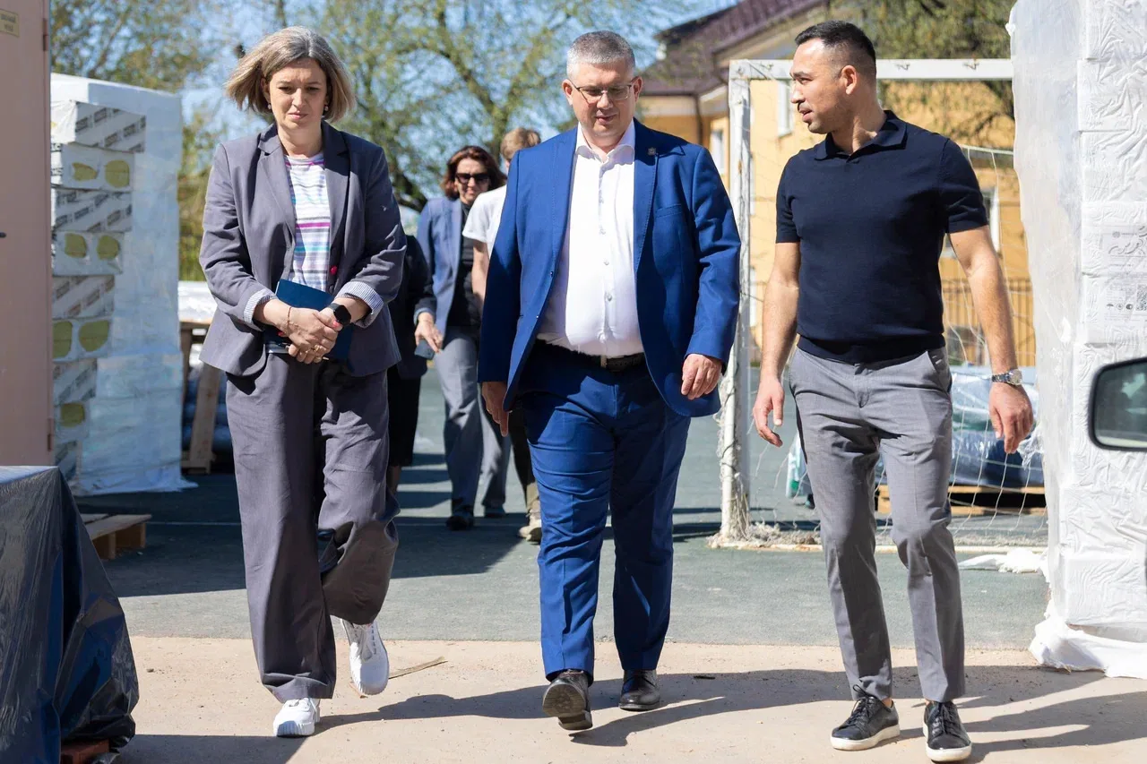 Продолжаю контролировать капитальный ремонт в школе №1 на улице Соболева.  На данном этапе подрядчик