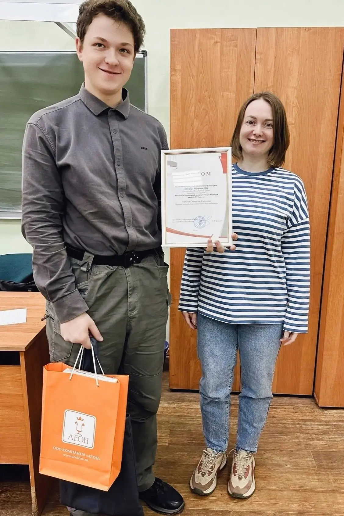 🎉🥈Сегодня приятная миссия: вручили награду Баринову Святославу (ЛП-11) за 2 место в О...