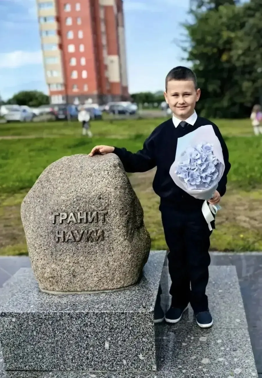 📚🤍ПЕРВЫЙ РАЗ В ПЕРВЫЙ КЛАСС — И ПЕРВЫЙ ЗВОНОК 🔔  У НАШИХ ЖЕМЧУЖИНОК !